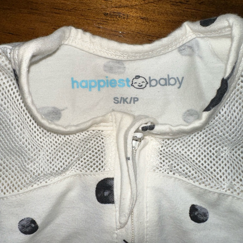 4 sleep sacks(2 Snoo, 1 love to dream, 1 Burt’s bees)